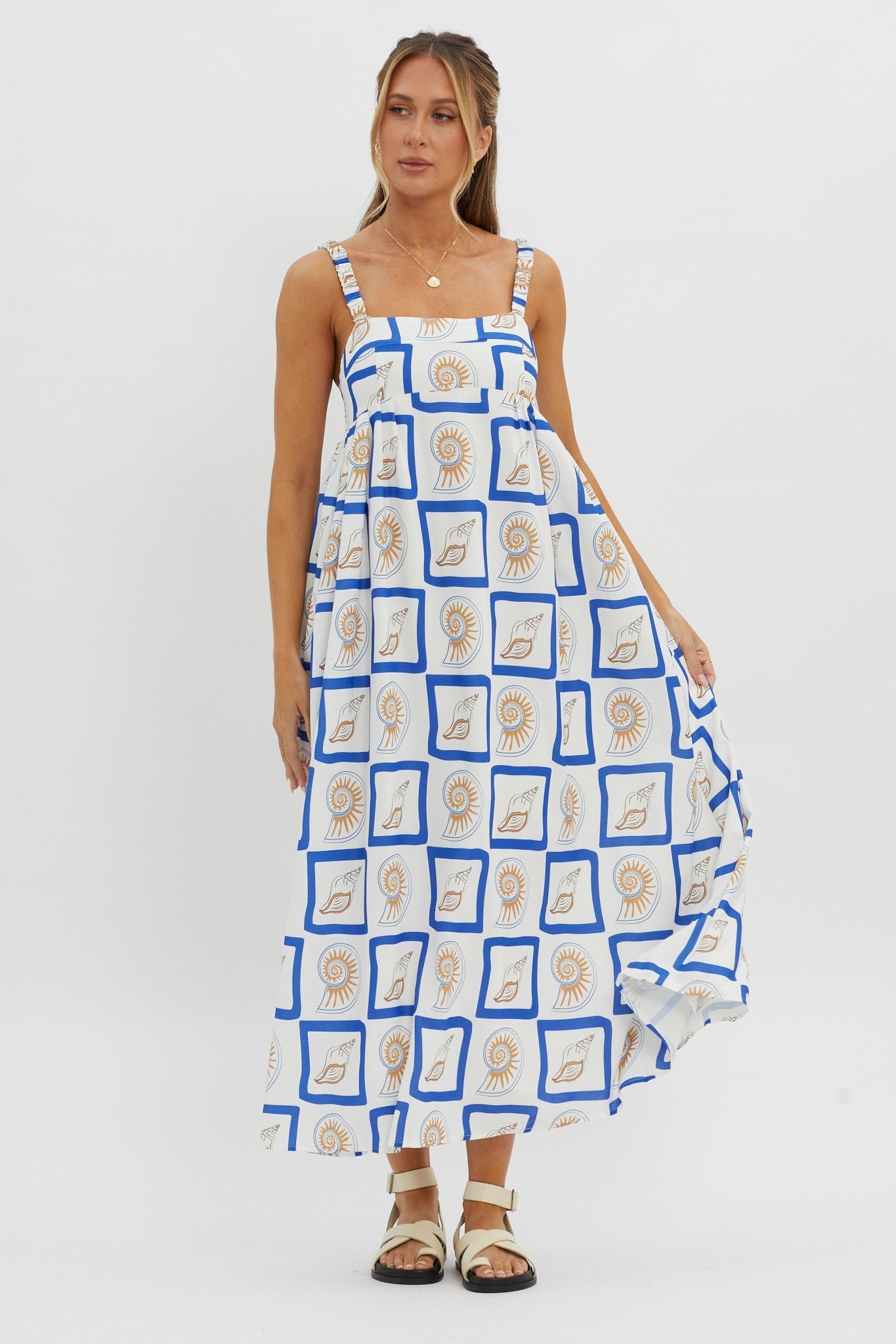 LOST IN LUNAR Katie Maxi Dress Shell Print